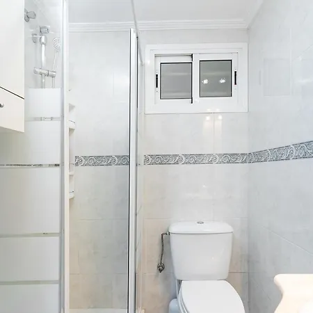 Blonzu Guinea Apartment *